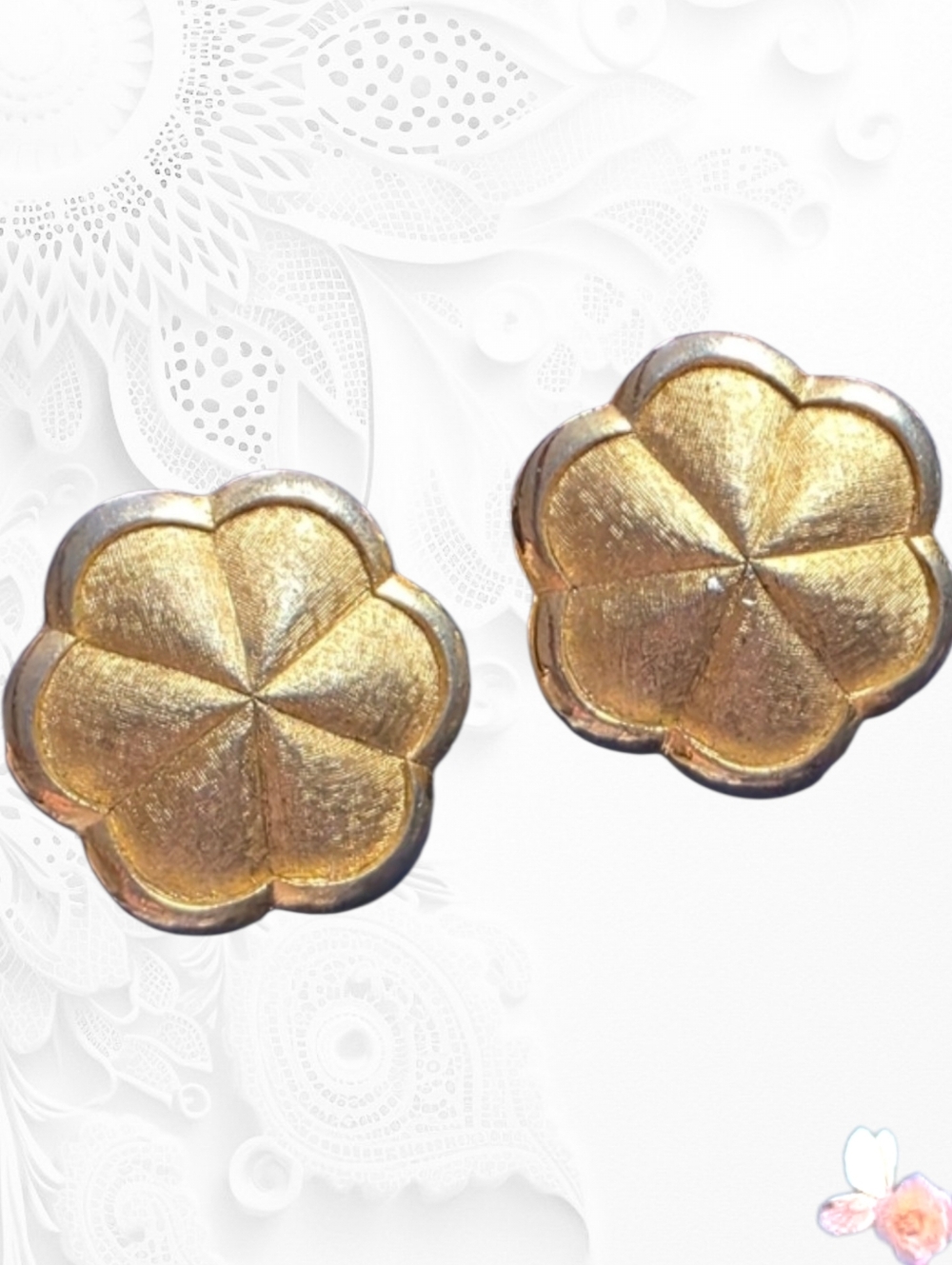 Crown Trifari Clip On Earrings Floral Gold Tone Vintage 877